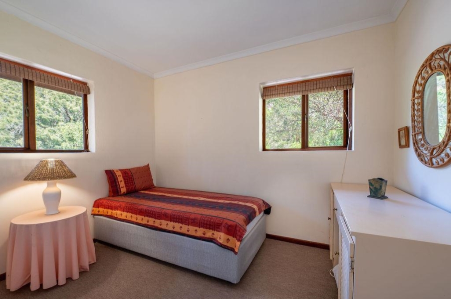 To Let 4 Bedroom Property for Rent in Brenton On Lake Western Cape